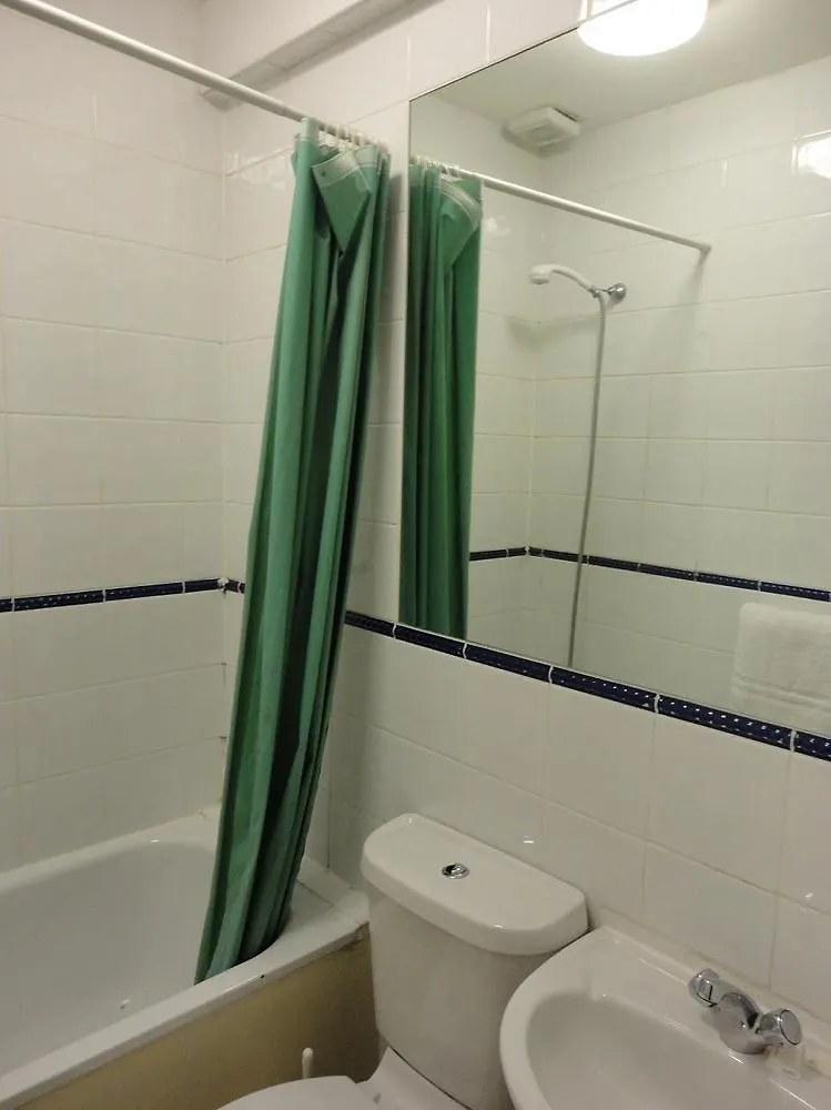 City View Hotel London 2*,